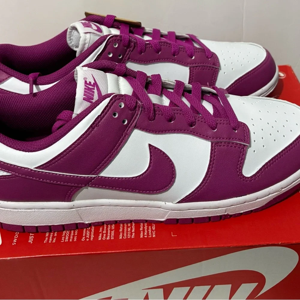 Nike Dunks - Picture 3 of 9